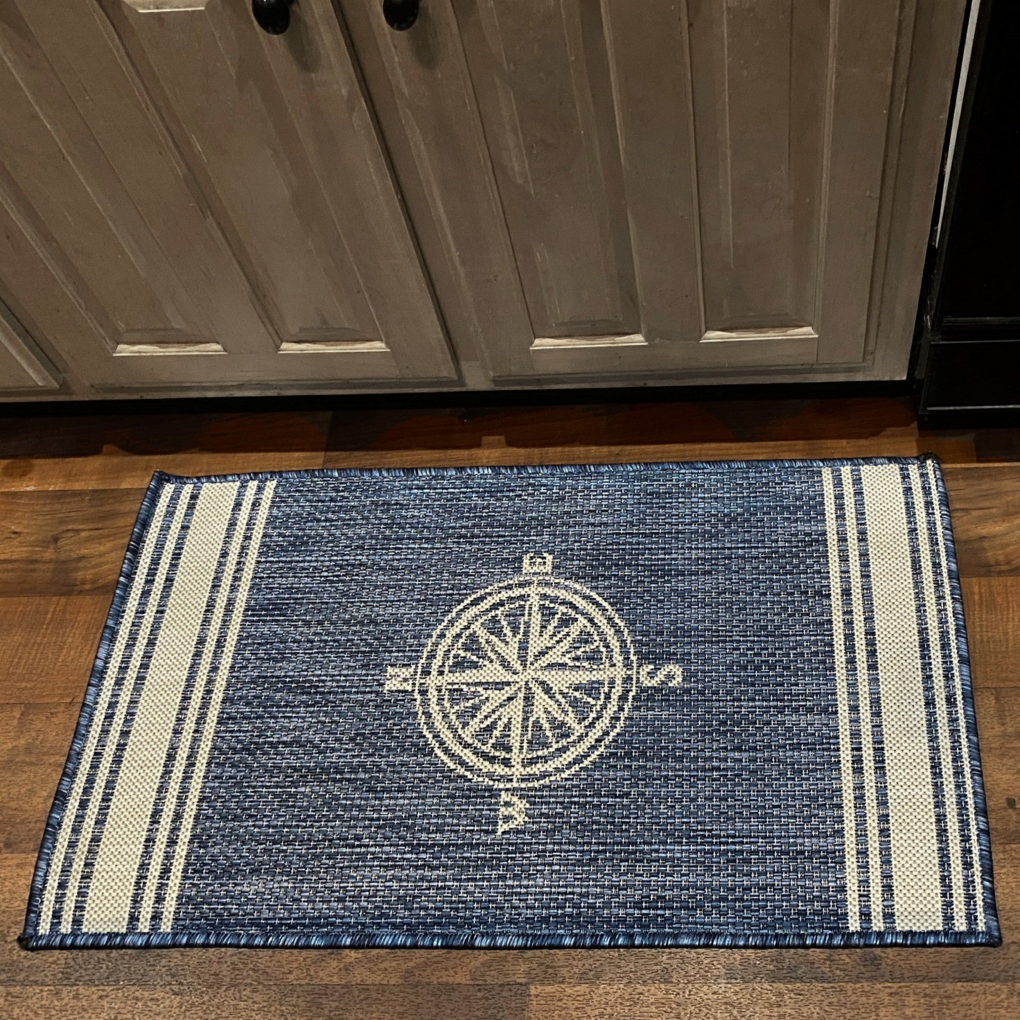 2' x 3' Blue Gray Area Rug - Compact Indoor Outdoor Accent