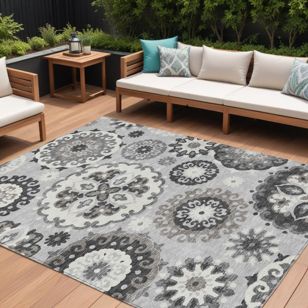 9' X 12' Silver Gray And Ivory Floral Medallion Washable Indoor Outdoor Area Rug-0