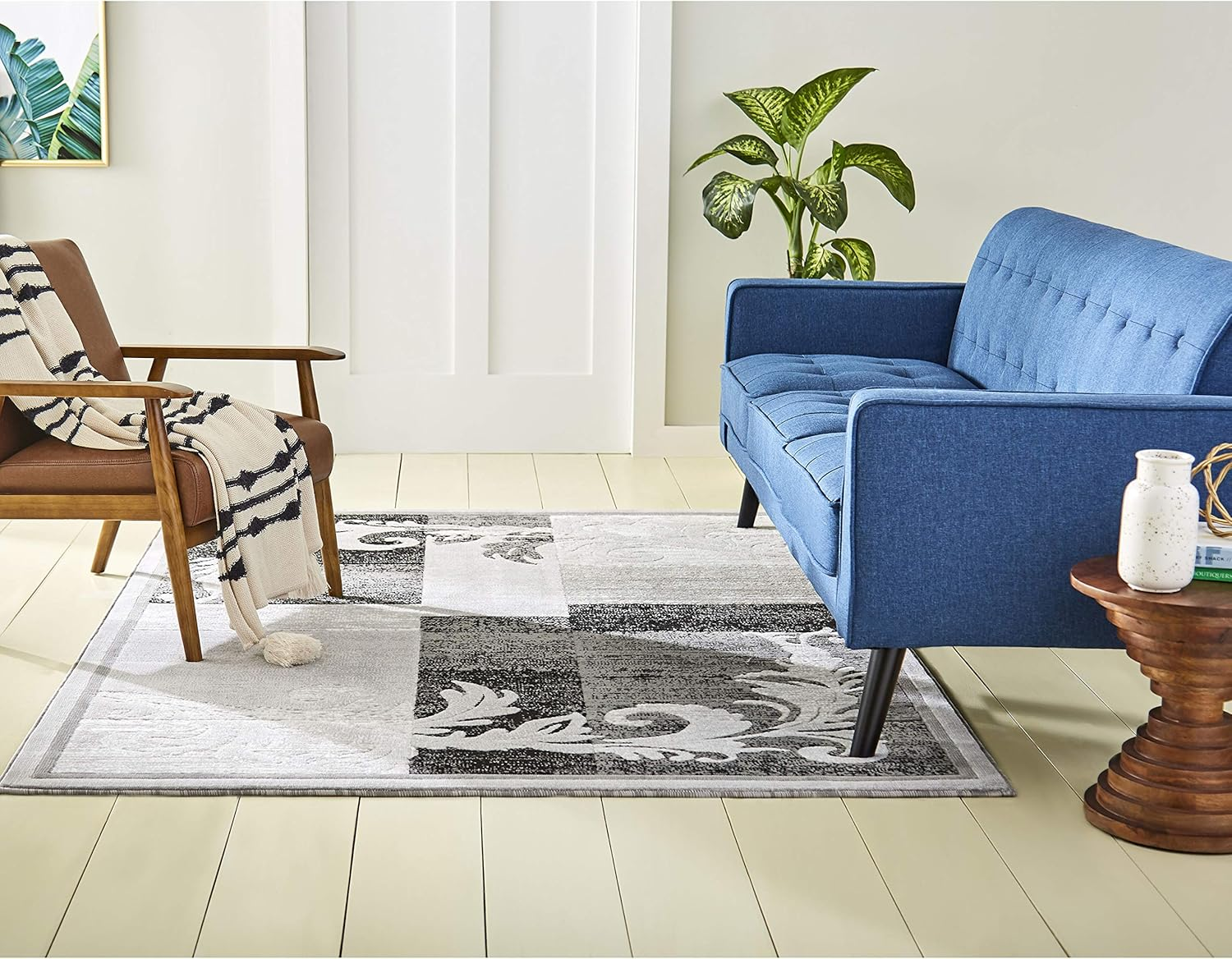 Catalina Pierre Gray Geometric Area Rug 7'10" x 10'2"  - Contemporary